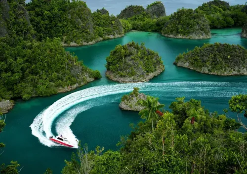 liburan impian ke Raja Ampat dengan promo tiket pesawat dari BRImo